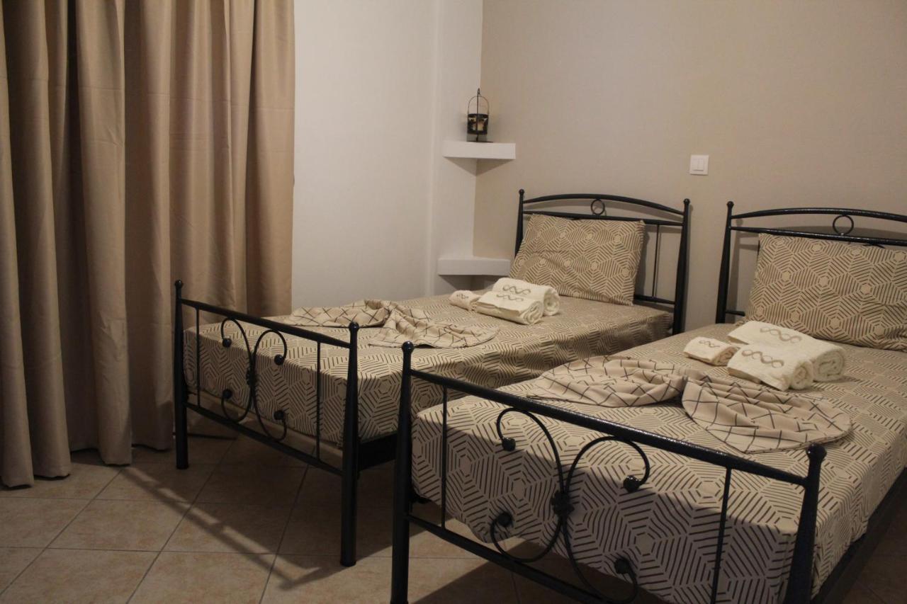 Vakis Apartments 5 Romanon ภายนอก รูปภาพ