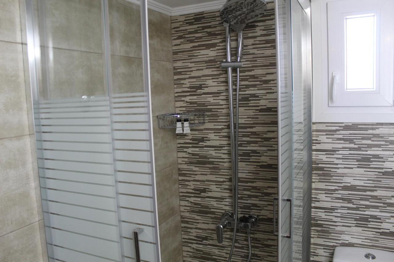 Vakis Apartments 5 Romanon ภายนอก รูปภาพ